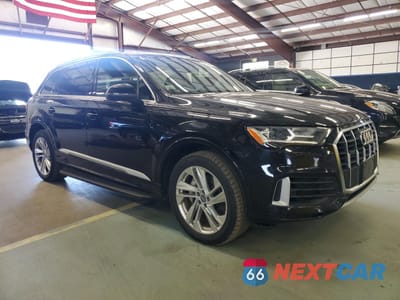Czwarte zdjęcie samochodu z boku: 2020 AUDI Q7 PREMIUM VIN:WA1AXAF79LD005876 - miniatura
