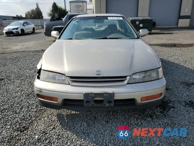 Piąte zdjęcie samochodu w środku: 1994 HONDA ACCORD LX VIN:1HGCD7149RA007842 - miniatura