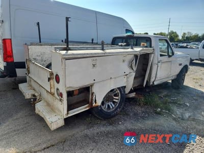 Trzecie zdjęcie samochodu z tyłu: 1995 FORD F250 VIN:1FTHF25H9SLB53800 - miniatura