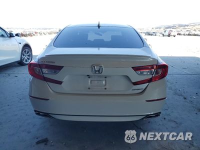 Zdjęcie 6 z 13 samochodu: 2018 HONDA ACCORD SPORT VIN:1HGCV1F31JA051560 - miniatura