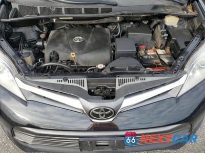 Zdjęcie 12 z 13 samochodu: 2018 TOYOTA SIENNA XLE VIN:5TDYZ3DC4JS955588 - miniatura