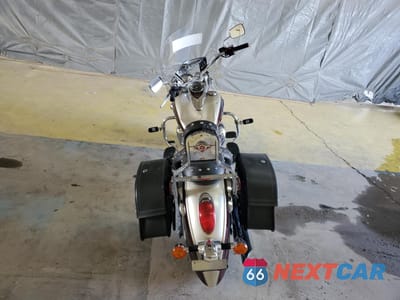 Zdjęcie 6 z 10 samochodu: 2012 KAWASAKI VN900 D VIN:JKAVN2D12CA045505 - miniatura