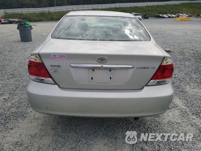 Zdjęcie 6 z 13 samochodu: 2005 TOYOTA CAMRY LE VIN:4T1BE30K05U425016 - miniatura