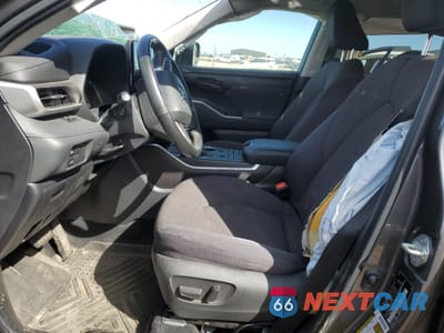 Zdjęcie 7 z 13 samochodu: 2022 TOYOTA HIGHLANDER L VIN:5TDBZRBH7NS257912 - miniatura