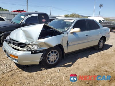 1995 TOYOTA CAMRY XLE 4T1SK13E4SU487985 - główne zdjęcie licytacji z USA - miniatura