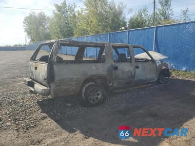 Trzecie zdjęcie samochodu z tyłu: 1993 CHEV SUBURBAN C1500 VIN:1GNEC16K2PJ392261 - miniatura