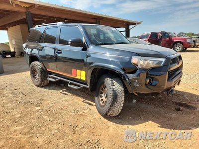 Czwarte zdjęcie samochodu z boku: 2018 TOYOTA 4RUNNER SR5/SR5 PREMIUM VIN:JTEBU5JR4J5502095 - miniatura