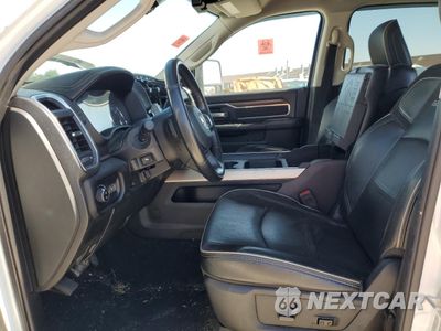 Zdjęcie 7 z 13 samochodu: 2023 RAM 2500 LARAMIE VIN:3C6UR5FL3PG532653 - miniatura