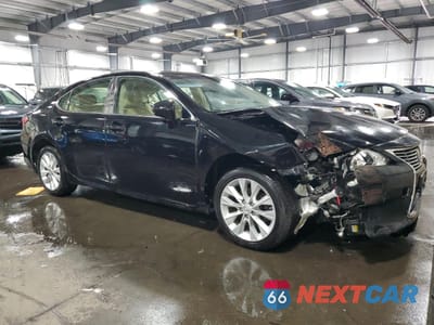Czwarte zdjęcie samochodu z boku: 2015 LEXUS ES 300H VIN:JTHBW1GG2F2083913 - miniatura