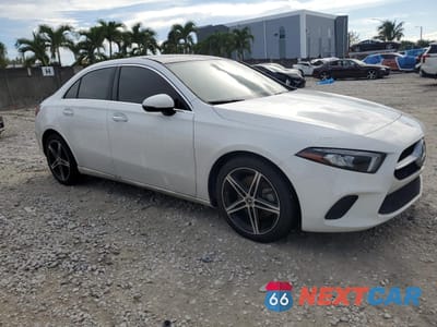 Czwarte zdjęcie samochodu z boku: 2022 MERCEDES-BENZ A 220 VIN:W1K3G4EB1NJ328500 - miniatura