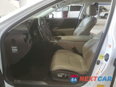 Zdjęcie 7 z 13 samochodu: 2018 LEXUS LS 500 BASE VIN:JTHC51FF2J5003534 - miniatura