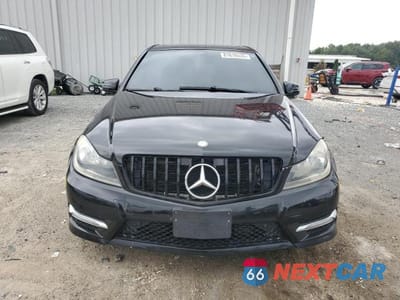 Piąte zdjęcie samochodu w środku: 2012 MERCEDES-BENZ C 250 VIN:WDDGF4HB0CR221582 - miniatura