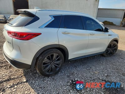 Trzecie zdjęcie samochodu z tyłu: 2021 INFINITI QX50 LUXE VIN:3PCAJ5BB8MF115031 - miniatura