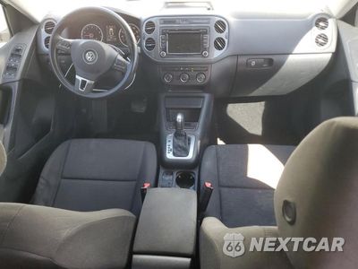 Zdjęcie 8 z 13 samochodu: 2015 VOLKSWAGEN TIGUAN S VIN:WVGAV7AX9FW612659 - miniatura