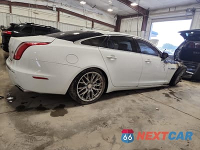 Trzecie zdjęcie samochodu z tyłu: 2015 JAGUAR XJL PORTFOLIO VIN:SAJWJ2GDXF8V79697 - miniatura