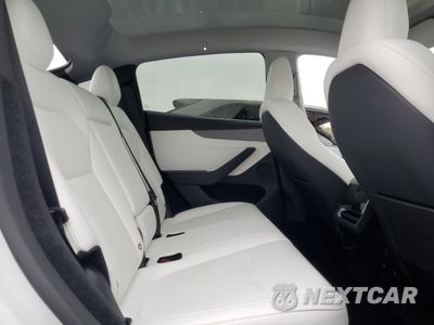 Zdjęcie 10 z 13 samochodu: 2026 TESLA MODEL Y VIN:7SAYGDEE6TA463504 - miniatura