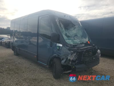 Czwarte zdjęcie samochodu z boku: 2024 RIVIAN EDV 700 VIN:7FCEHEB27RN018984 - miniatura