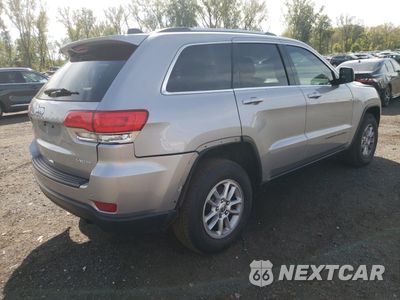 Trzecie zdjęcie samochodu z tyłu: 2018 JEEP GRAND CHEROKEE LAREDO VIN:1C4RJFAG9JC432217 - miniatura
