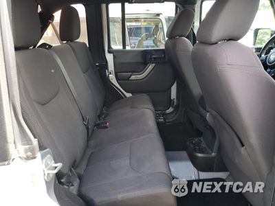 Zdjęcie 11 z 13 samochodu: 2015 JEEP WRANGLER UNLIMITED SPORT VIN:1C4BJWDG0FL767306 - miniatura