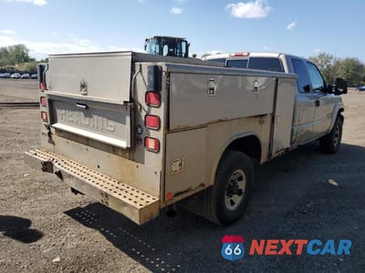 Trzecie zdjęcie samochodu z tyłu: 2006 GMC NEW SIERRA K3500 VIN:1GTHK39U76E243594 - miniatura