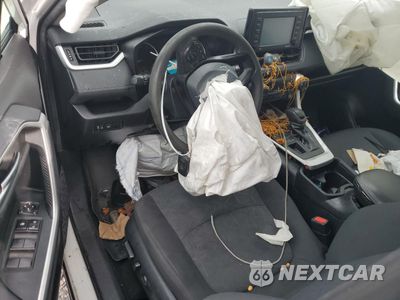 Zdjęcie 8 z 12 samochodu: 2021 TOYOTA RAV4 XLE VIN:2T3P1RFV8MW144190 - miniatura