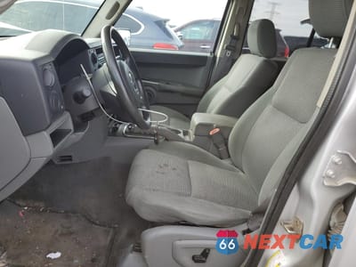 Zdjęcie 7 z 12 samochodu: 2007 JEEP COMMANDER VIN:1J8HG48P07C578690 - miniatura