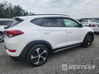 Trzecie zdjęcie samochodu z tyłu: 2018 HYUNDAI TUCSON VALUE VIN:KM8J33A28JU831636 - miniatura