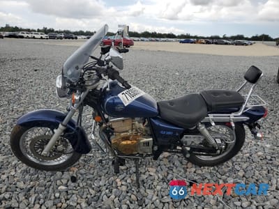 Trzecie zdjęcie samochodu z tyłu: 2003 SUZUKI GZ250 VIN:VTTNJ48A532100107 - miniatura