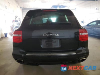 Zdjęcie 6 z 13 samochodu: 2010 PORSCHE CAYENNE S VIN:WP1AB2AP1ALA51219 - miniatura