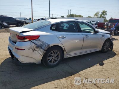 Trzecie zdjęcie samochodu z tyłu: 2019 KIA OPTIMA LX VIN:5XXGT4L33KG329120 - miniatura