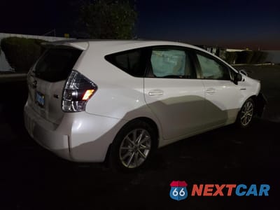 Trzecie zdjęcie samochodu z tyłu: 2012 TOYOTA PRIUS V VIN:JTDZN3EU2C3176041 - miniatura