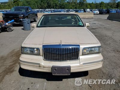 Piąte zdjęcie samochodu w środku: 1997 LINCOLN TOWN CAR CARTIER VIN:1LNLM83W6VY755884 - miniatura