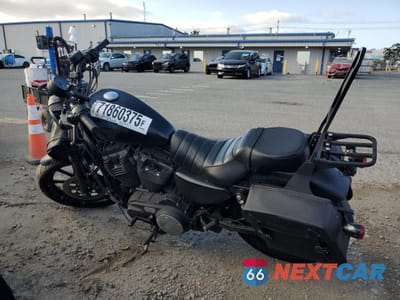 Trzecie zdjęcie samochodu z tyłu: 2017 HARLEY-DAVIDSON XL883 IRON 883 VIN:1HD4LE237HC413748 - miniatura