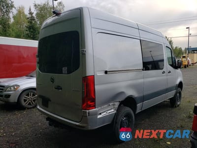 Trzecie zdjęcie samochodu z tyłu: 2024 MERCEDES-BENZ SPRINTER 2500 VIN:W1W4NBVY3RT171757 - miniatura