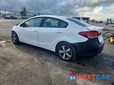 Drugie zdjęcie samochodu z przodu: 2018 KIA FORTE LX VIN:3KPFL4A78JE198923 - miniatura