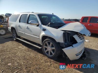 Czwarte zdjęcie samochodu z boku: 2010 CADILLAC ESCALADE ESV PREMIUM VIN:1GYUKJEF0AR284266 - miniatura