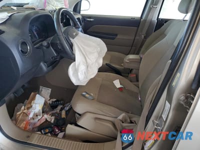 Zdjęcie 7 z 12 samochodu: 2010 JEEP COMPASS SPORT VIN:1J4NF1FB5AD642964 - miniatura