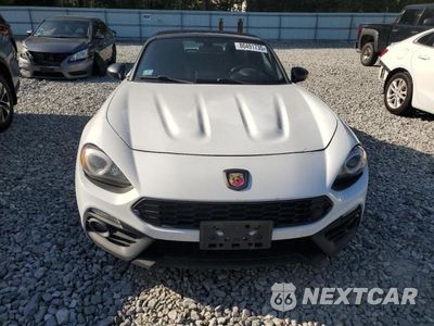 Piąte zdjęcie samochodu w środku: 2017 FIAT 124 SPIDER CLASSICA VIN:JC1NFAEK4H0108246 - miniatura