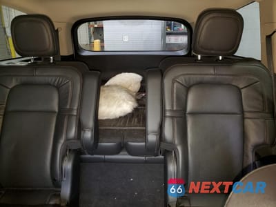 Zdjęcie 10 z 16 samochodu: 2023 LINCOLN AVIATOR RESERVE VIN:5LM5J7XC9PGL22920 - miniatura