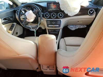 Zdjęcie 8 z 12 samochodu: 2018 MERCEDES-BENZ CLA 250 VIN:WDDSJ4EB3JN534532 - miniatura