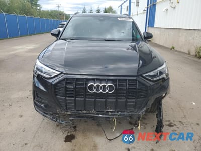 Piąte zdjęcie samochodu w środku: 2023 AUDI Q3 KOMFORT 45 VIN:WA1AECF31P1041891 - miniatura