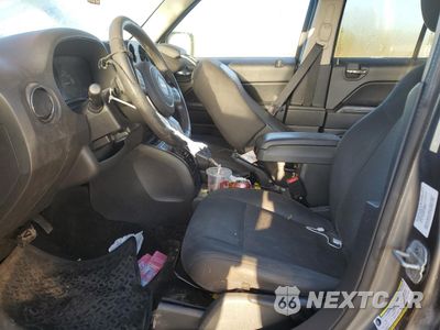 Zdjęcie 7 z 14 samochodu: 2014 JEEP PATRIOT LATITUDE VIN:1C4NJPFB9ED630796 - miniatura