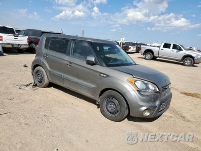 Czwarte zdjęcie samochodu z boku: 2013 KIA SOUL VIN:KNDJT2A58D7613191 - miniatura