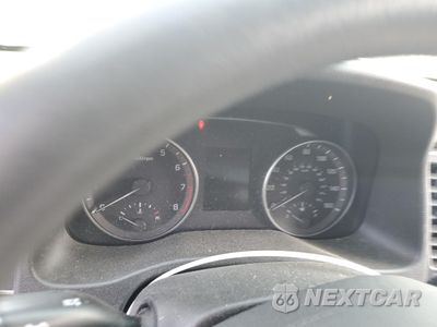 Zdjęcie 9 z 13 samochodu: 2017 HYUNDAI ELANTRA SE VIN:5NPD84LF5HH183797 - miniatura