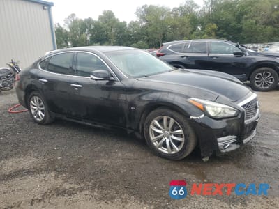 Czwarte zdjęcie samochodu z boku: 2017 INFINITI Q70 3.7 VIN:JN1BY1AP9HM740950 - miniatura
