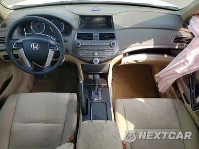 Zdjęcie 8 z 13 samochodu: 2009 HONDA ACCORD LXP VIN:1HGCP26439A136842 - miniatura