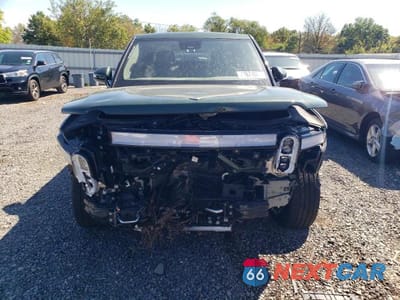 Piąte zdjęcie samochodu w środku: 2022 RIVIAN R1T ADVENTURE VIN:7FCTGAAA3NN012699 - miniatura