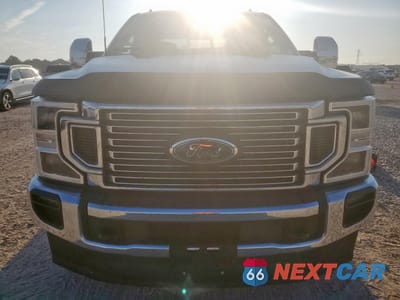 Piąte zdjęcie samochodu w środku: 2022 FORD F350 SUPER DUTY VIN:1FT8W3DT0NEF73675 - miniatura