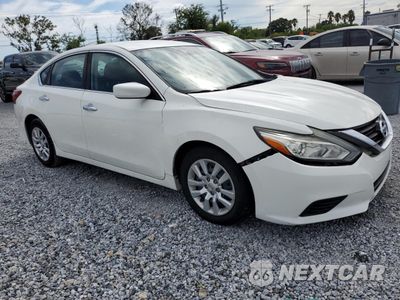 Czwarte zdjęcie samochodu z boku: 2018 NISSAN ALTIMA 2.5 VIN:1N4AL3AP2JC118954 - miniatura