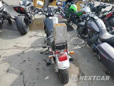 Czwarte zdjęcie samochodu z boku: 1983 HONDA VF750 VIN:JH2RC0712DM107375 - miniatura